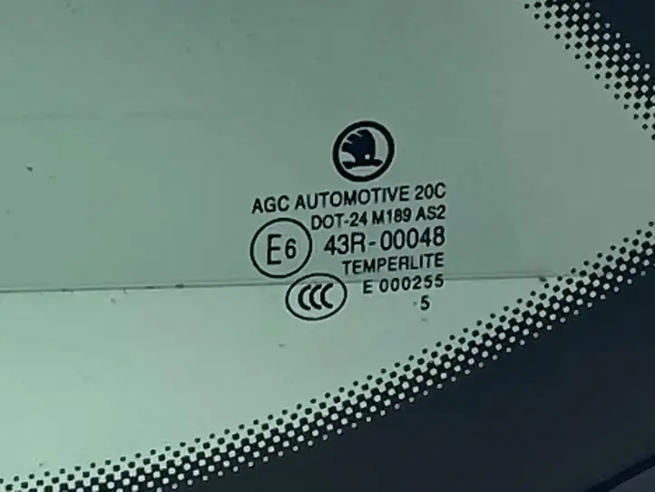 Skoda Octavia Mk3 (5E) (2013 - 2019) 5E9845297 Заднее боковое стекло — фото 2