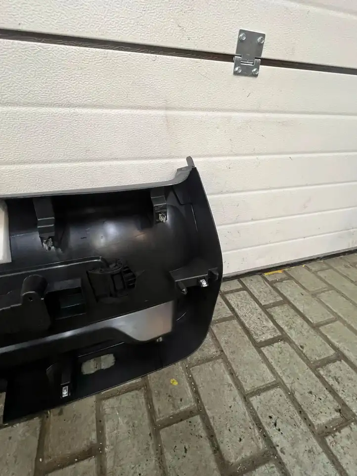 Volvo XC40 (2017 - ) 30747056 Задняя боковая обшивка салона — фото 10