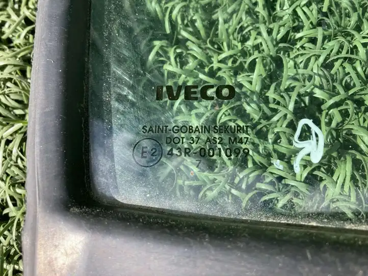 Iveco Daily Daily 4th gen (2006 - 2012) 500314207 Форточка двери — фото 4