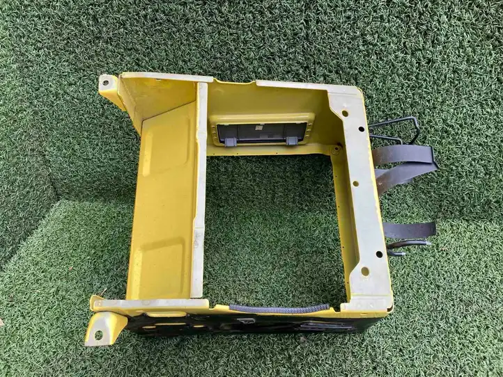 Mercedes-Benz Sprinter W906 (2006 - 2018) A9066601040 Нижняя часть сиденья водителя — фото 2