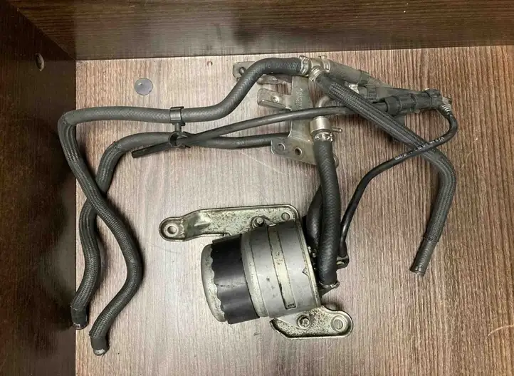 Mercedes-Benz Vito Viano W639 (2003 - 2010) 63299023 Кронштейн топливного фильтра — фото 1