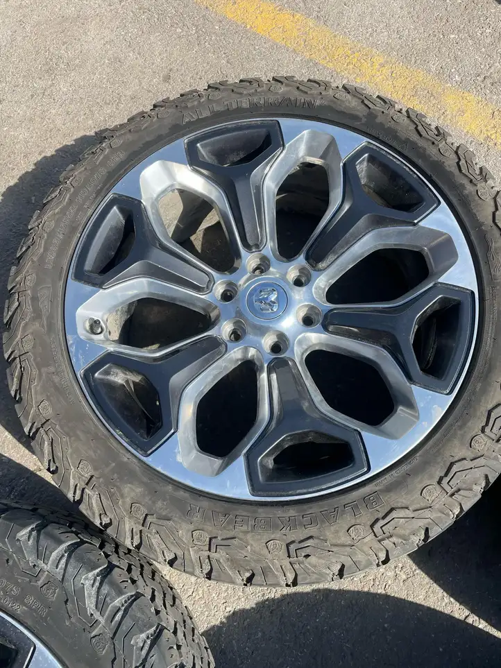 Dodge Ram (2018 - ) 5YD62TRMAB Легкосплавный колесный диск R22 — фото 8