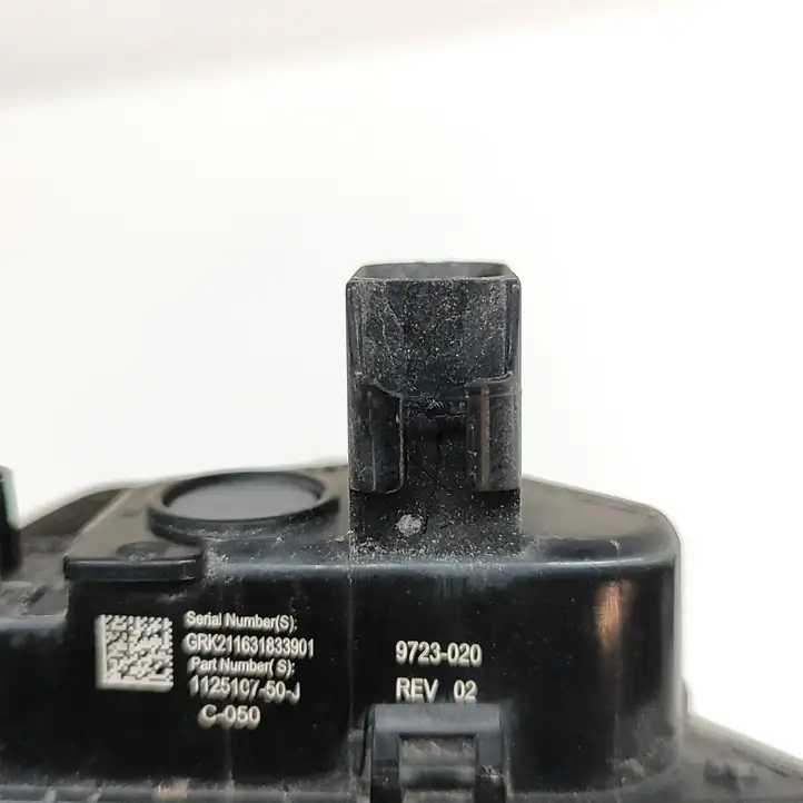 Tesla Model 3 (2017 - 2023) 112510750J Боковая камера в крыле — фото 9