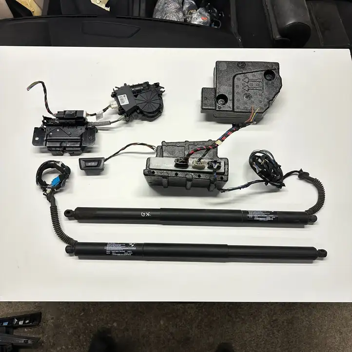 BMW X3 F25 (2010 - 2017) 71496710 Гидравлика крышки багажника — фото 1