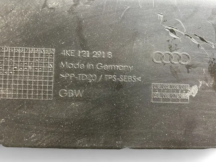 Audi e-tron (2018 - ) 8W0121003B Комплект радиаторов охлаждения — фото 13