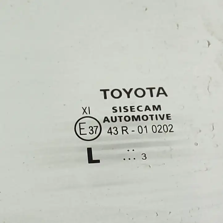 Toyota C-HR II (2023 - ) 68102F4050 Стекло передней двери — фото 5