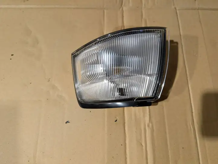 Mazda Demio (1996 - 2002) DC0351070C Поворотный фонарь крыла — фото 2
