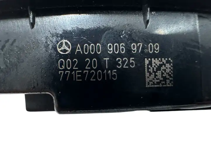 Mercedes-Benz GLS X167 (2019 - ) A0009069709 Лампа подсветки бардачка — фото 6