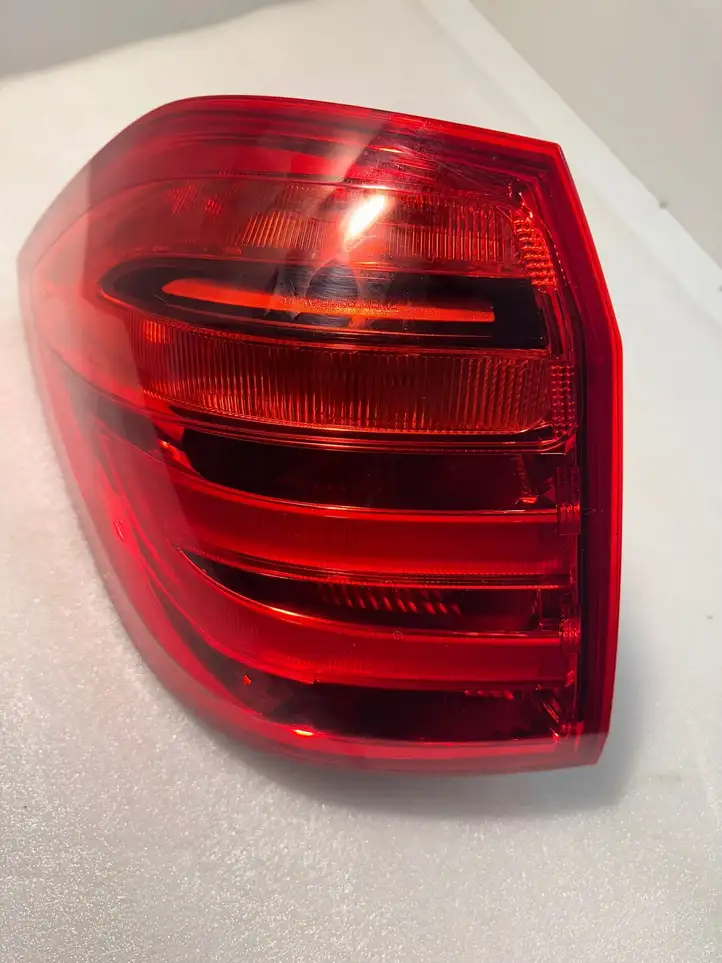 Mercedes-Benz GL X166 (2013 - 2019) A1669067301 Задний фонарь в кузове — фото 3