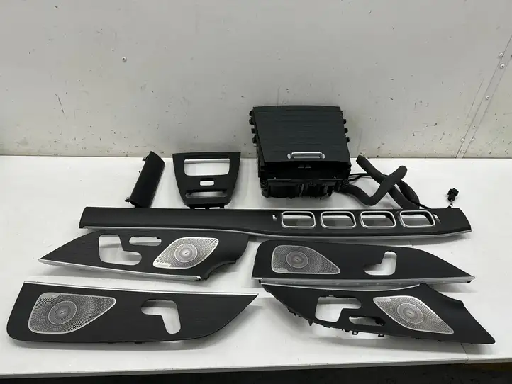 Mercedes-Benz GLE W167 (2019 - ) A1677301103 Комплект внутренней декоративной отделки — фото 1