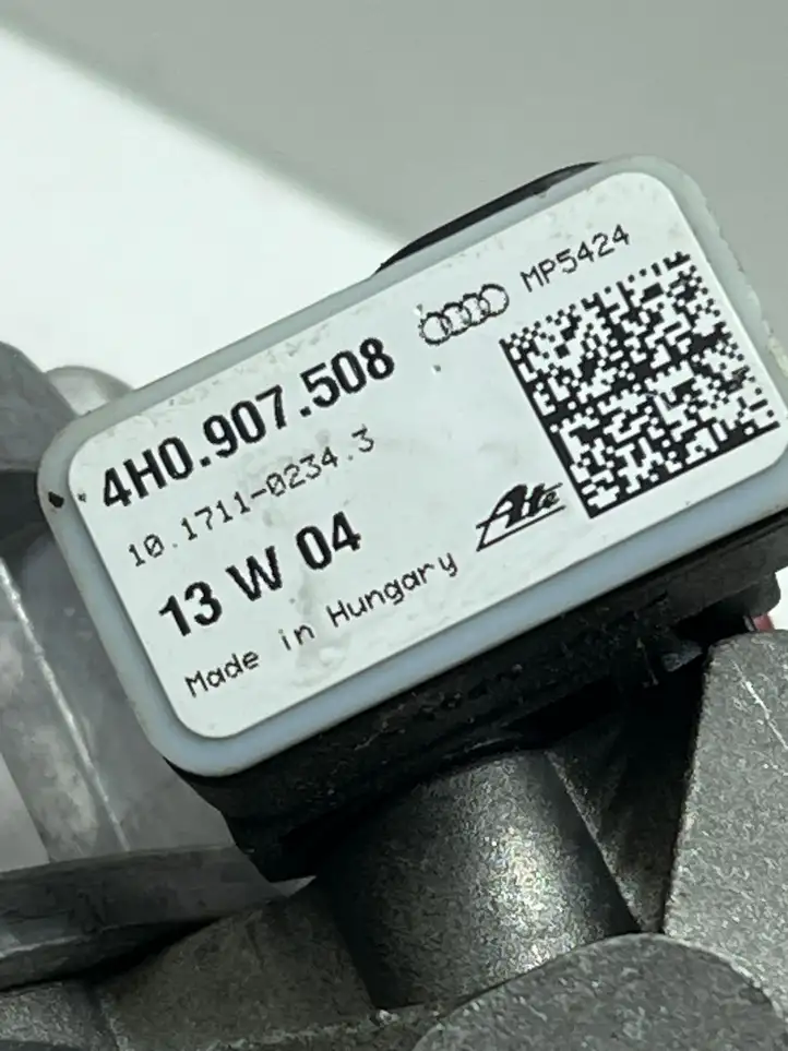 Audi A8 S8 D4 4H (2013 - 2017) 4H0907508 Опора двигателя — фото 2