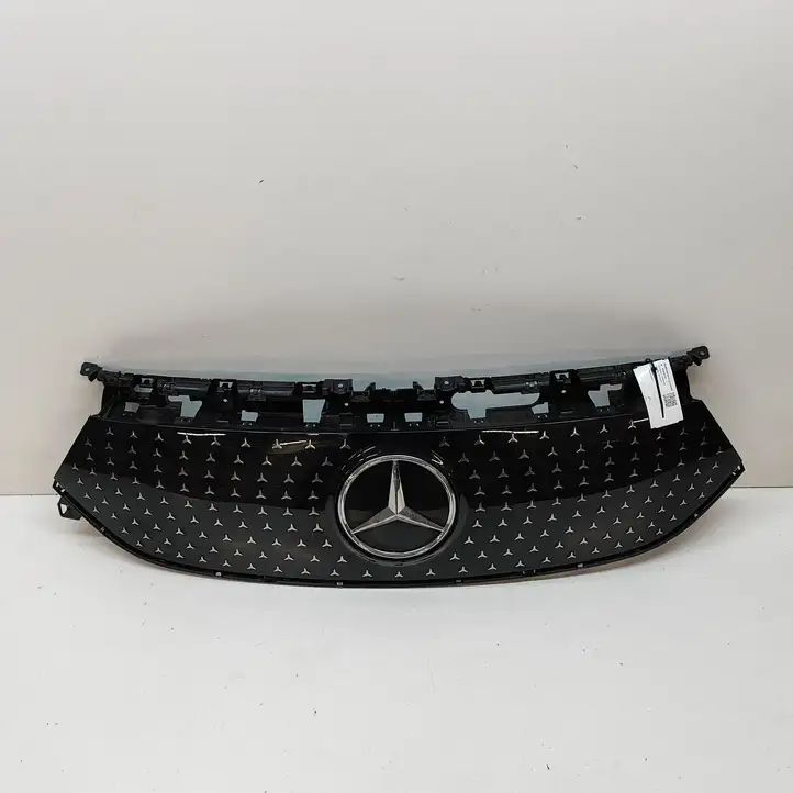 Mercedes-Benz EQB (2021 - ) A2438885600 Передняя решетка — фото 1