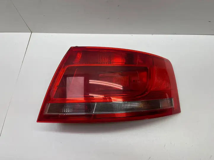 Audi A4 S4 B8 8K (2007 - 2011) 8H0945096D Задний фонарь в кузове — фото 2