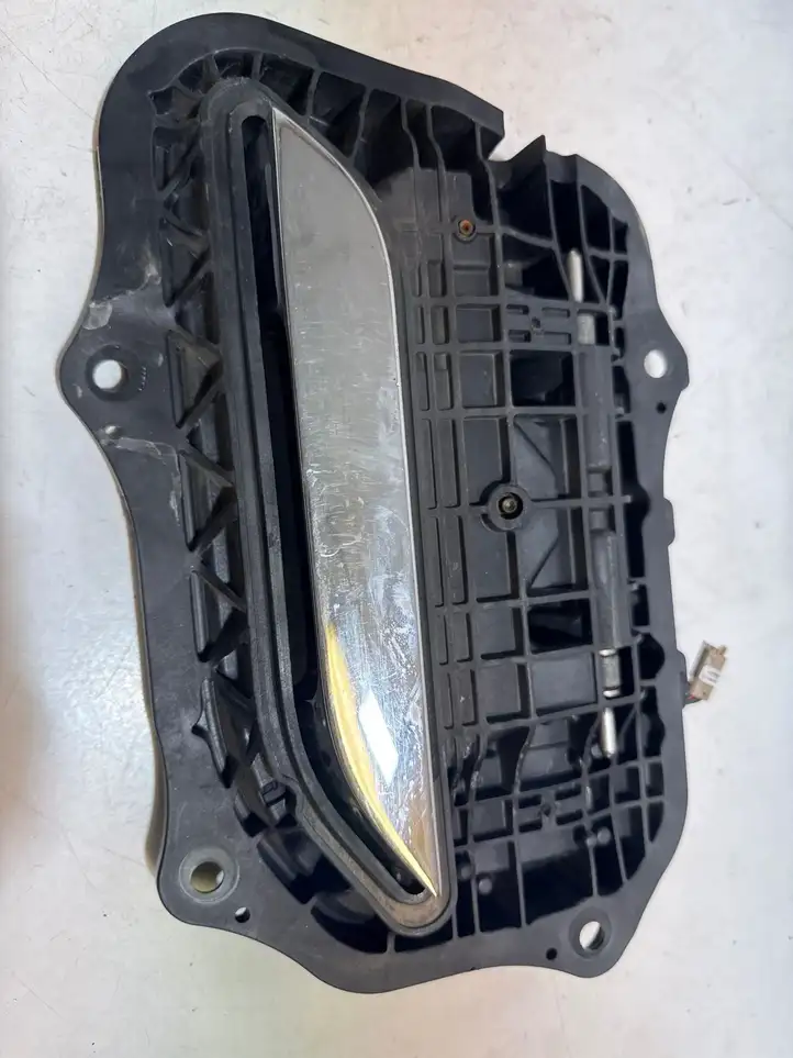 Tesla Model S (2012 - 2016) 100737300H Наружная ручка двери — фото 1