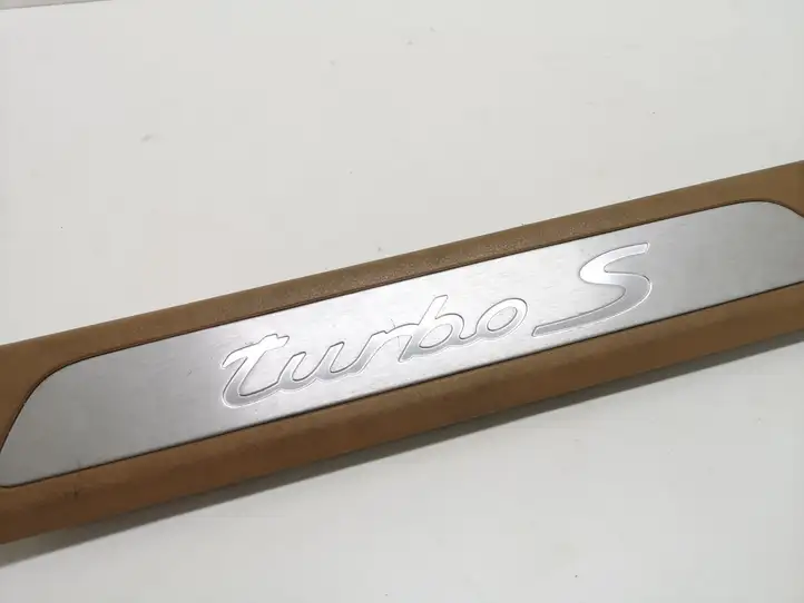 Porsche Panamera (970) (2009 - 2013) 970555518 Накладка порога — фото 4