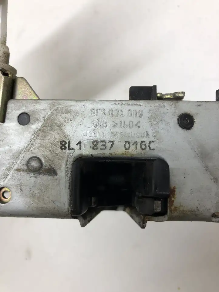 Audi A3/S3 8L (2000 - 2003) 8L1837016C Замок ручки двери — фото 5