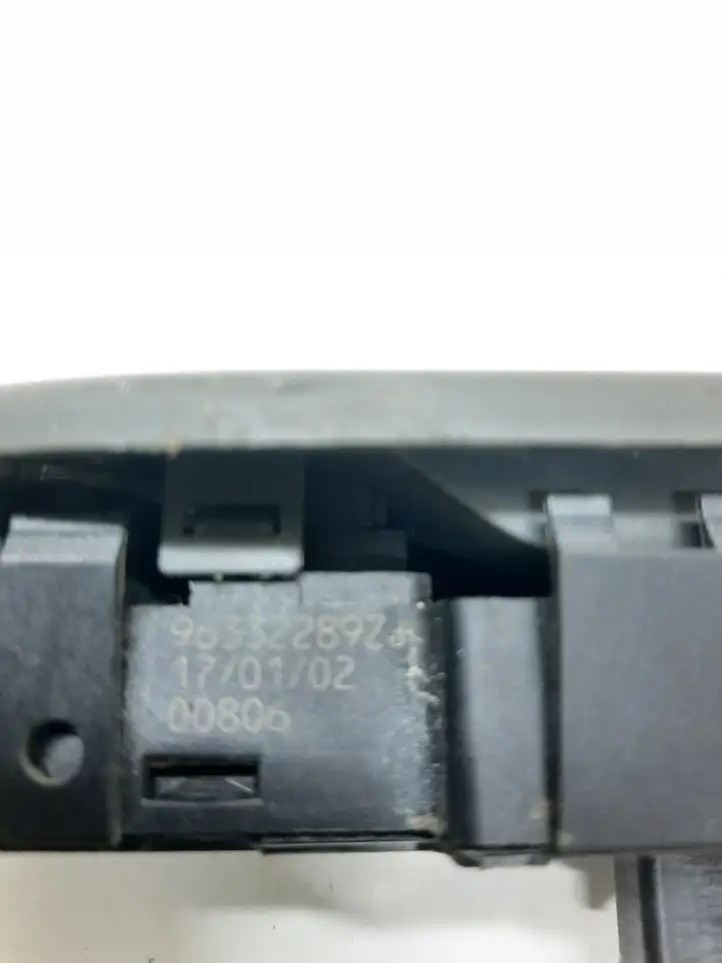 Citroen C5 (2001 - 2004) 96332289ZJ Кнопка стеклоподъемников — фото 3