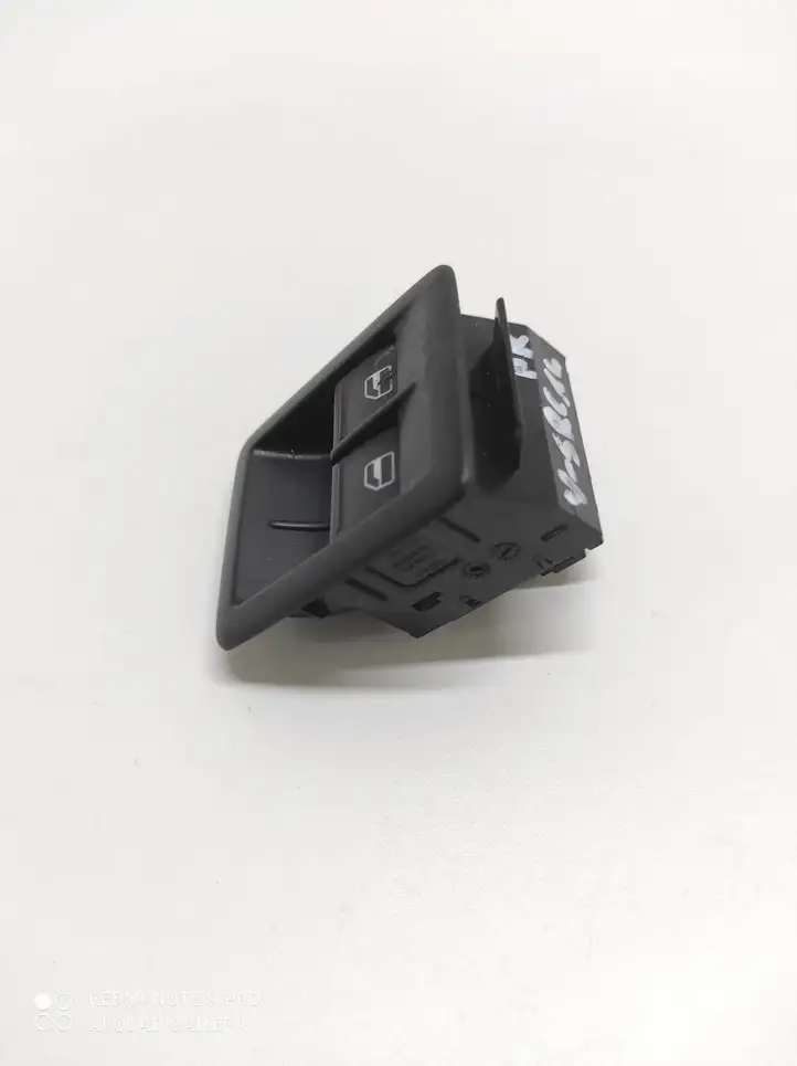 Volkswagen Scirocco (2014 - 2017) 1K3959857A Кнопка стеклоподъемников — фото 4
