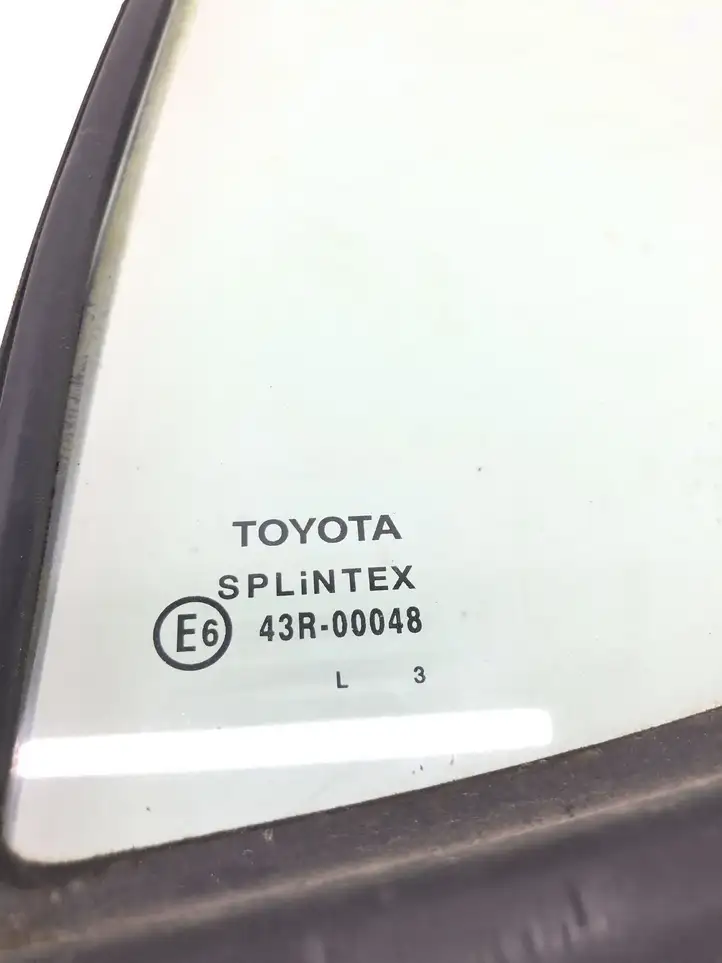 Toyota Yaris (1999 - 2003) 43R00048 Заднее боковое стекло — фото 2