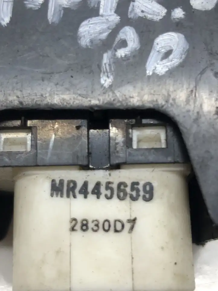 Mitsubishi Pajero (1999 - 2003) MR445659 Блок кнопок стеклоподъемников — фото 3