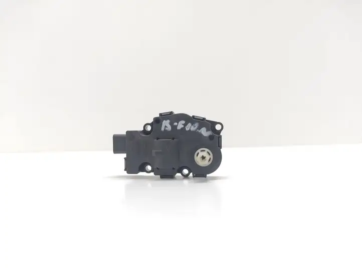BMW 5 F10 F11 (2009 - 2016) K9749005 Двигатель задвижки потока воздуха — фото 4