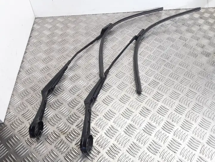 Ford Focus (2015 - 2019) BM5117526BC Комплект очистителей — фото 1