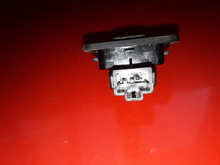 Honda Accord (2008 - 2016) 0517 Кнопка закрытия крышки багажника — фото 2