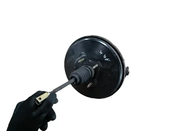 Toyota Land Cruiser (J120) (2002 - 2009) 13101012590 Вакуумный усилитель тормозов — фото 1