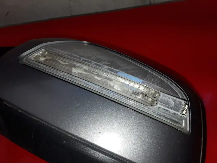 Mercedes-Benz C W204 (2007 - 2014) E1020875 Боковое зеркало с электроприводом — фото 4