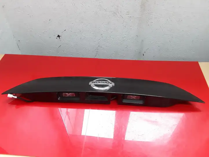 Nissan Qashqai (2013 - 2017) 908104ESXX Подсветка номера — фото 1
