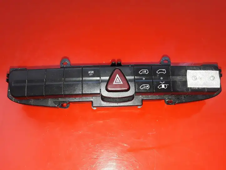 Mercedes-Benz Vito Viano W639 (2003 - 2010) 6395454407 Включатель аварийных фонарей — фото 1