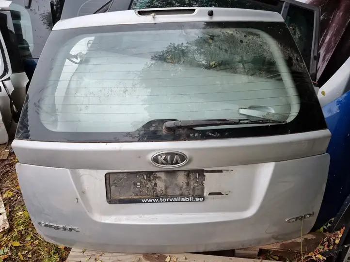 Kia Carens II (2006 - 2012) Крышка багажника — фото 1