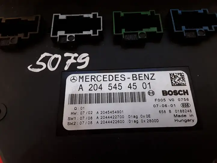 Mercedes-Benz C W204 (2007 - 2014) A2045454501 Блок предохранителей — фото 4