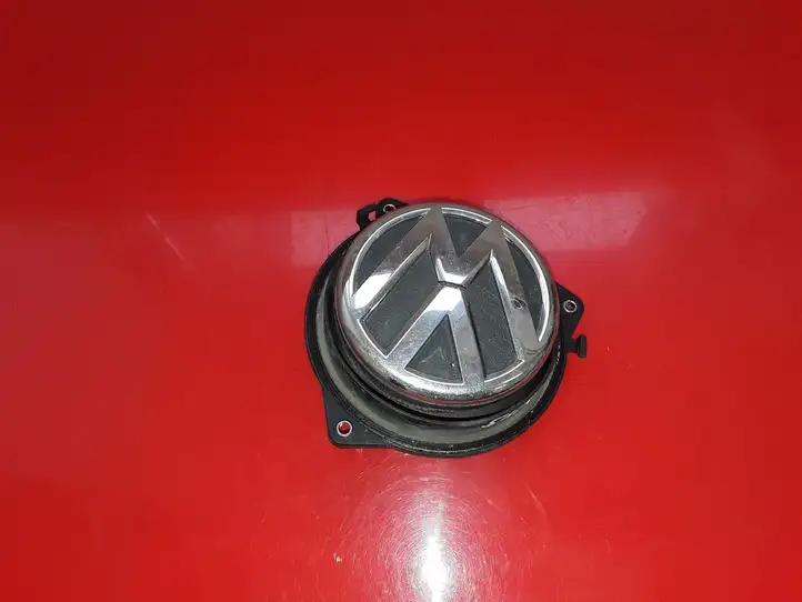 Volkswagen Polo V 6R (2009 - 2015) 6R6827469 Ручка крышки багажника — фото 1