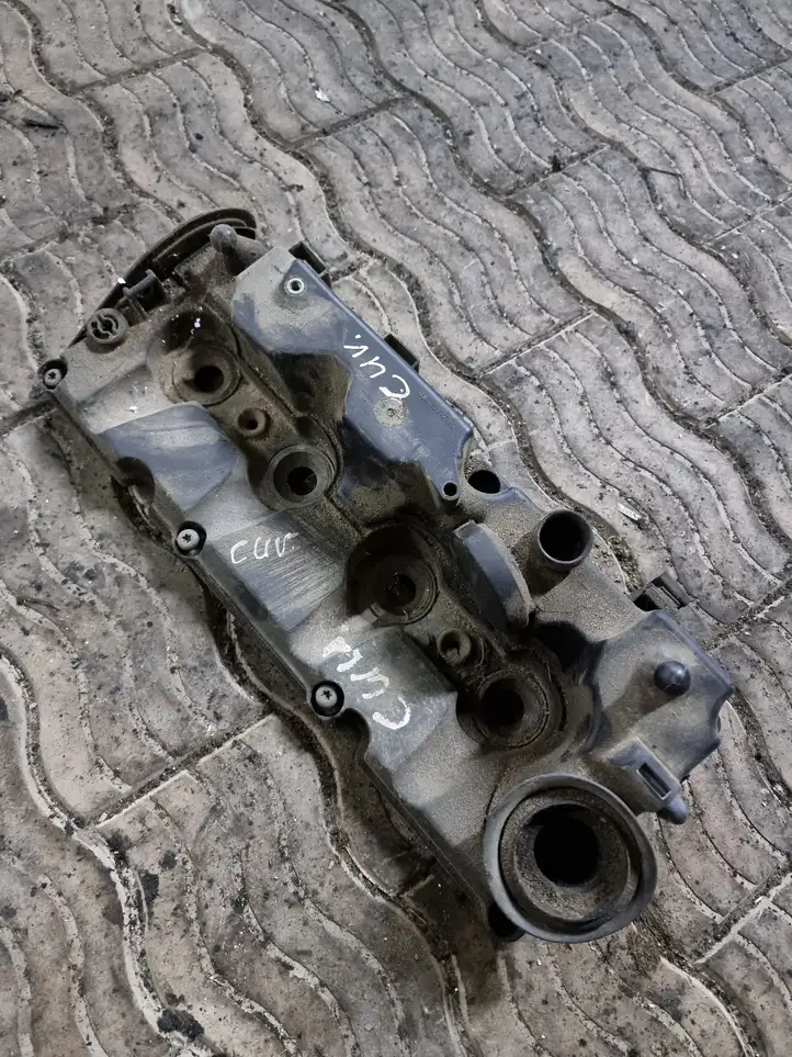 Volkswagen Golf VII (2013 - 2019) 03L103469S Крышка головки блока цилиндров — фото 1