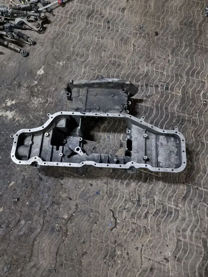 Audi A4 S4 B7 8E 8H (2004 - 2009) 059103603AF Картер двигателя — фото 3