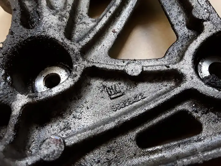 Chevrolet Captiva (2011 - 2013) 96868422 Кронштейн компрессора кондиционера воздуха — фото 4
