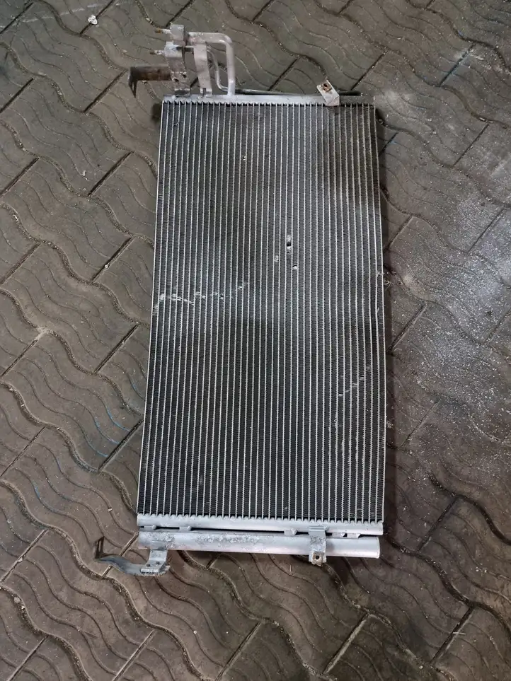 Hyundai Trajet (2000 - 2004) 94449 Радиатор кондиционера — фото 1