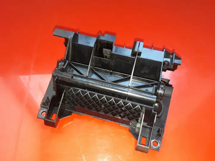 Seat Exeo (3R) (2008 - 2013) 8E0857951J Передняя пепельница — фото 2