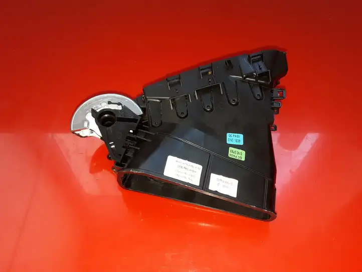 Ford Focus (2011 - 2015) BM51A014L20AC Центральный воздушный дефлектор — фото 2