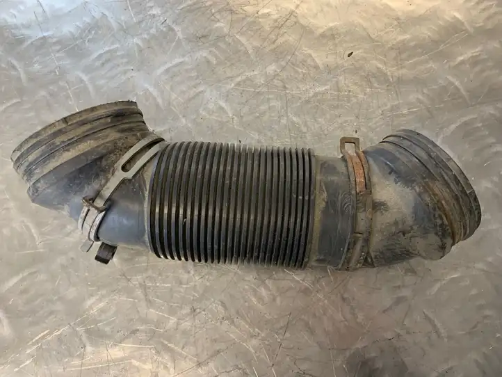 Volkswagen PASSAT B6 (2005 - 2010) 1K0129684L Детали воздухозаборника — фото 1