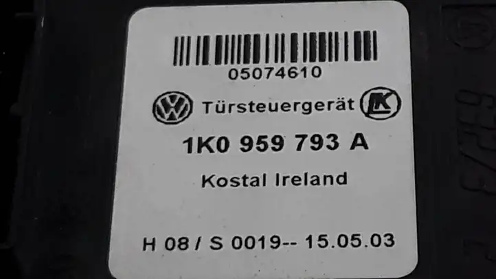 Volkswagen Touran I (2003 - 2010) 1K0959793A Мотор стеклоподъемника передний — фото 2
