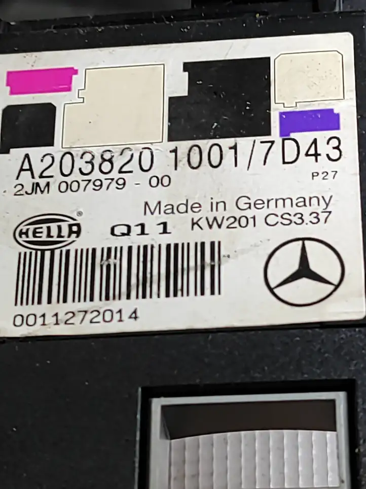Mercedes-Benz C W203 (2000 - 2007) 2038201001 Передняя подсветка — фото 2