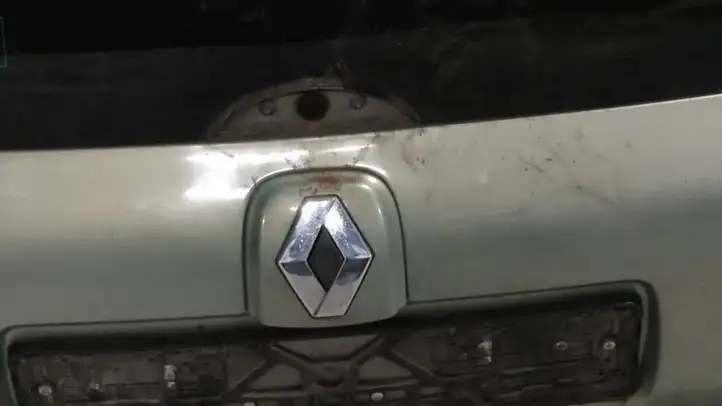 Renault Clio II (1998 - 2001) 7751473239 Крышка багажника — фото 3