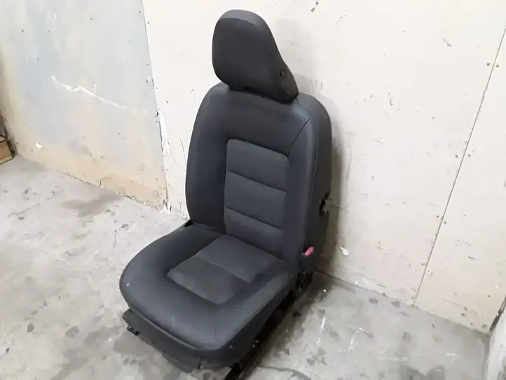 Volvo V70 (2007 - 2013) Переднее сиденье пассажира — фото 1
