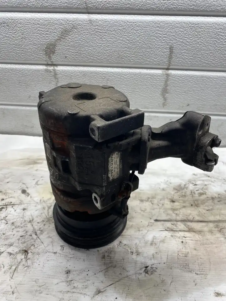 Toyota Avensis Verso (2004 - 2009) 4472204222 Компрессор (насос) кондиционера воздуха — фото 3