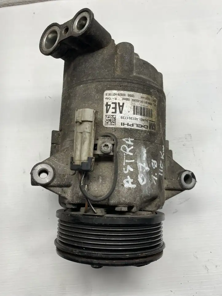 Opel Astra H (2004 - 2009) 401351739 Компрессор (насос) кондиционера воздуха — фото 2
