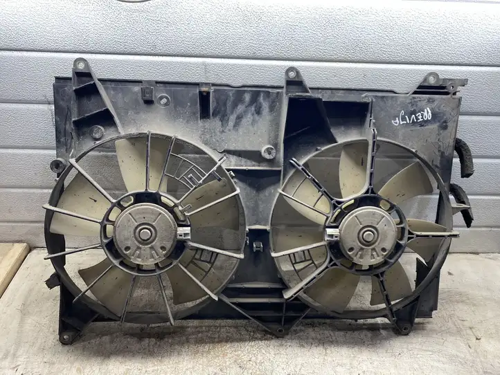 Toyota Previa (XR30, XR40) II (2000 - 2006) 1636323030 Электровентилятор радиатора — фото 1