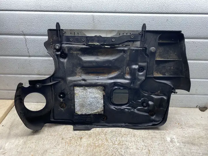 BMW 3 E46 (1998 - 2005) 11147787330 Крышка двигателя декоративная — фото 3