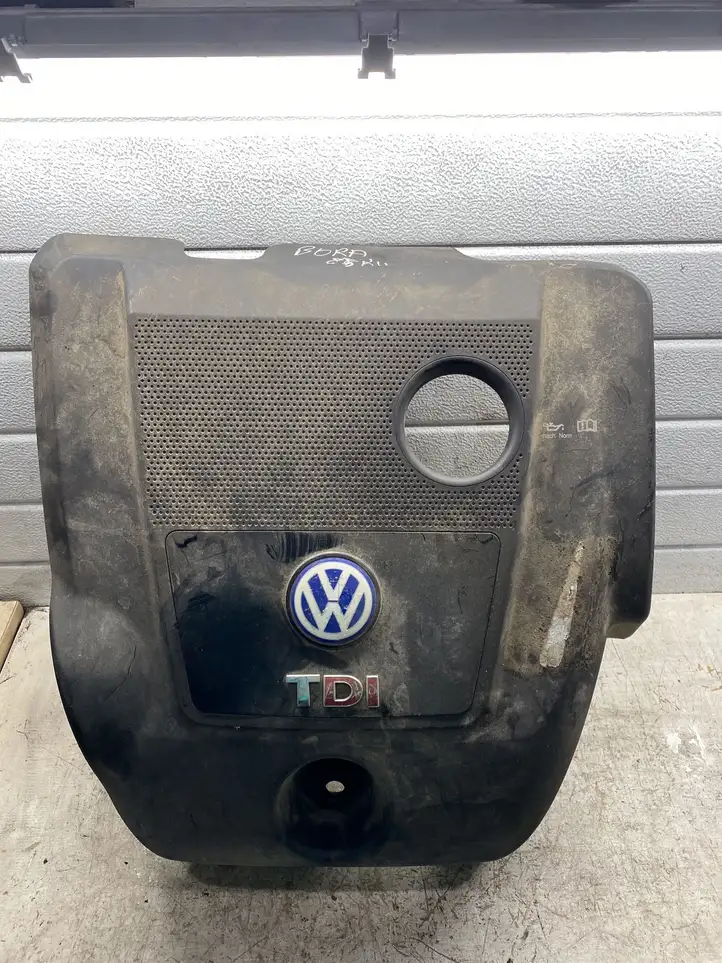 Volkswagen Golf IV (1998 - 2005) Крышка двигателя декоративная — фото 1